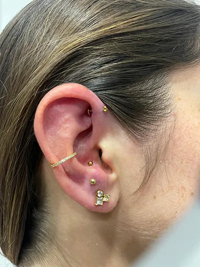 Combinaciones de piercings en oreja