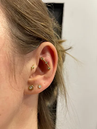 Combinaciones de piercings en oreja