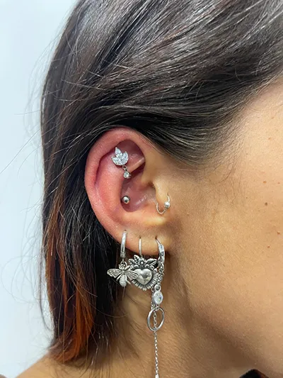 Combinaciones de piercings en oreja